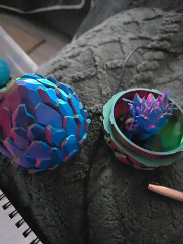 Colour changing spiky - changing,