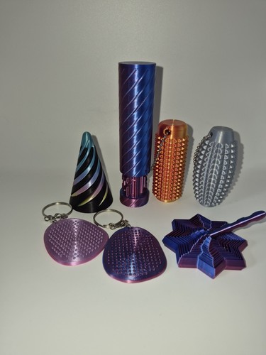Piece fidget toy - piece, in