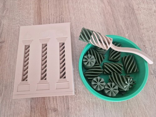 Pasta play set - play, fidget
